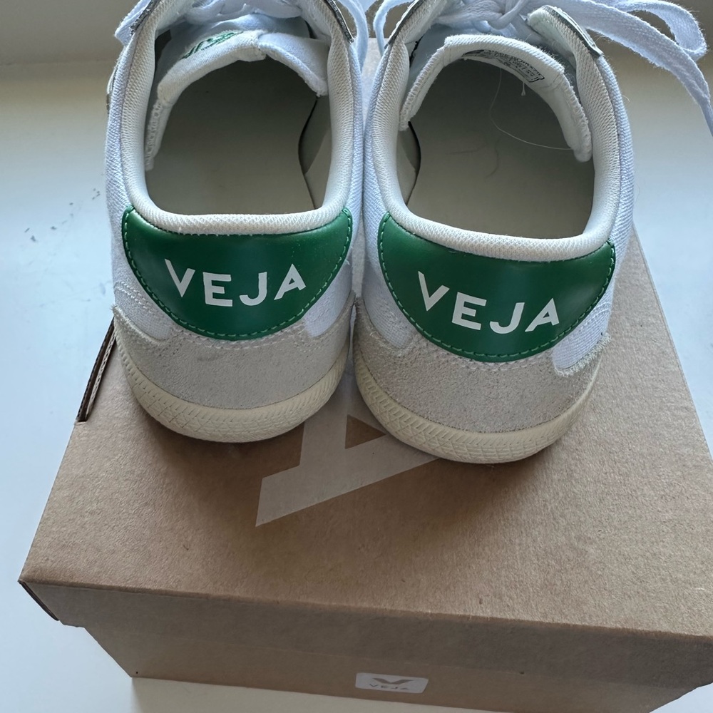 Veja White and Green Women's Sneakers - Picture 13 of 14